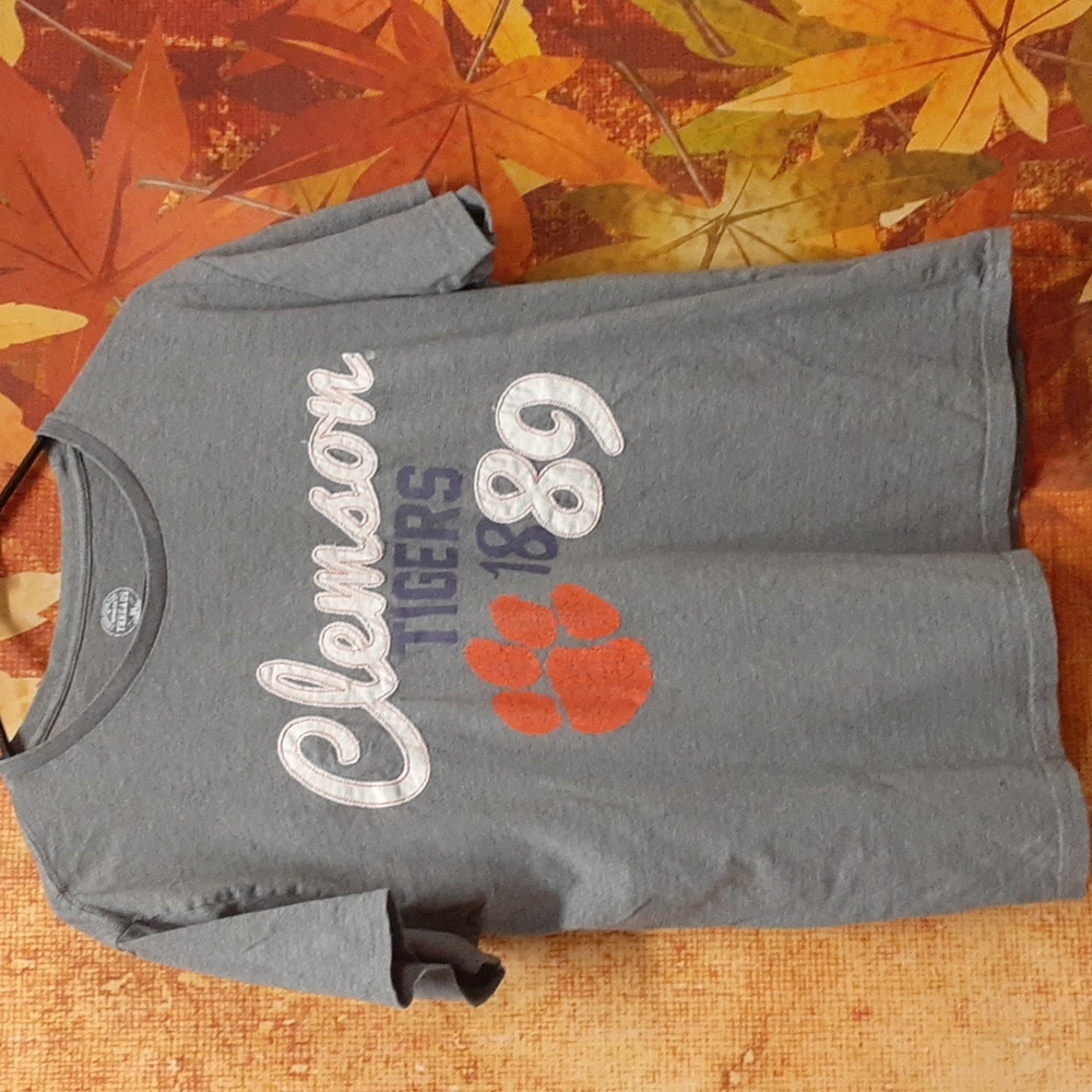 Clemson Tiger 1889 t-shirt Size Medium